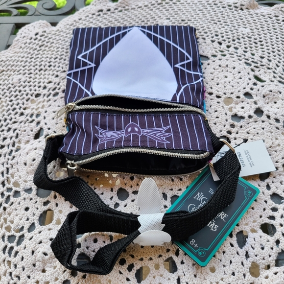 The Nightmare Before Christmas Jack & Sally Split Passport Crossbody Bag - Picture 12 of 17